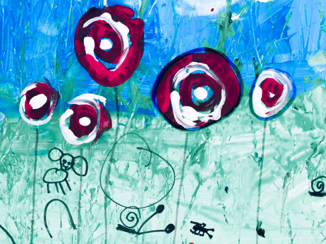 Kinderzeichnung Wiese mit Blumen und Tiere