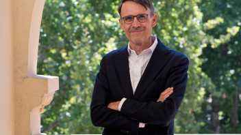 Universitätsdirektor Günther Mathà wiederbestätigt