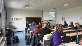 Governing Soil Together: The Role of Communities and Cooperatives in Fragile Rural Areas