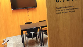 Gruppenarbeitsraum in der Bibliothek in Brixen verfügbar