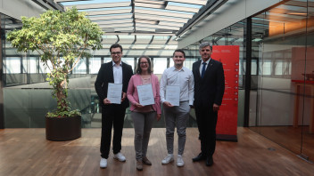 Tre studenti*esse unibz vincono il premio della Camera di Commercio 