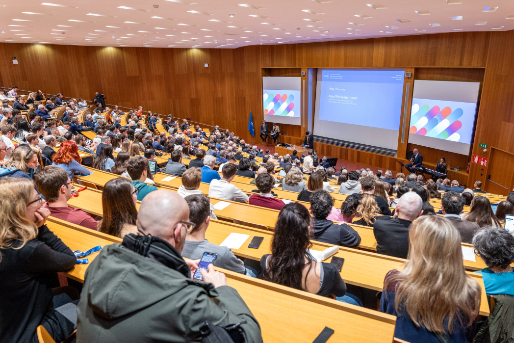 Die Aula Magna war bei der Eröffnung des akademischen Jahres voll besetzt. 