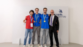  Studierende der unibz bereiten sich auf die Herausforderung in Shanghai vor