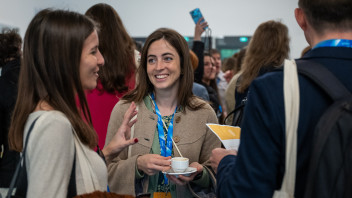 Alumni Homecoming 2025: unibz öffnet ihre Türen für ehemalige Studierende