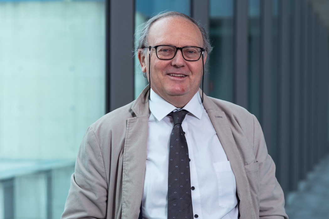 Immagine del ritratto del prof. Giorgio Bolondi