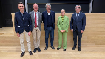 Bozen: Bündnis zwischen Universität und Journalisten zum Thema KI