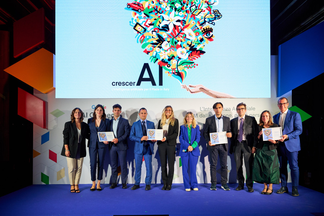 I vincitori del bando durante la recente presentazione a Roma. Claudia Cozzio, di unibz, la seconda da destra. Foto: Fondo per la Repubblica Digitale 