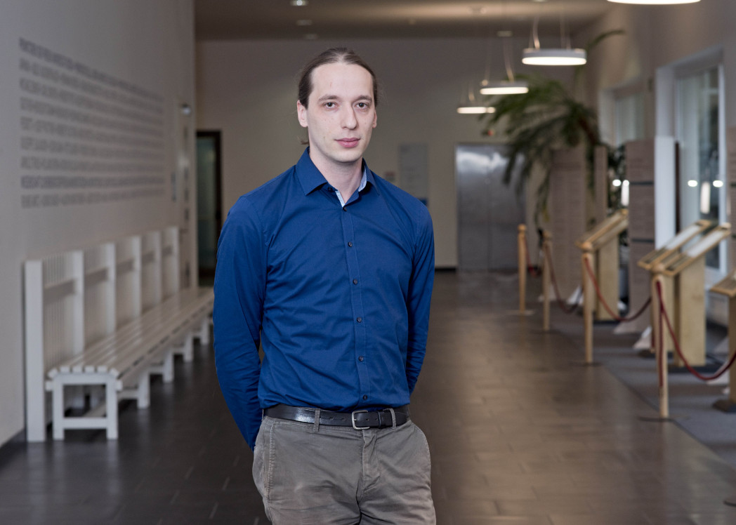 Il prof. Niko Münzenrieder. Foto: unibz