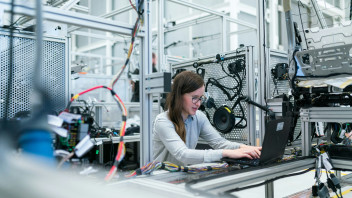 Precarietà e rigidità dietro il declino di produttività