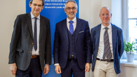 unibz unterzeichnet Rahmenabkommen mit Raiffeisenverband Südtirol 