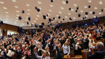 Bolzano. In 318 festeggiano il traguardo della laurea