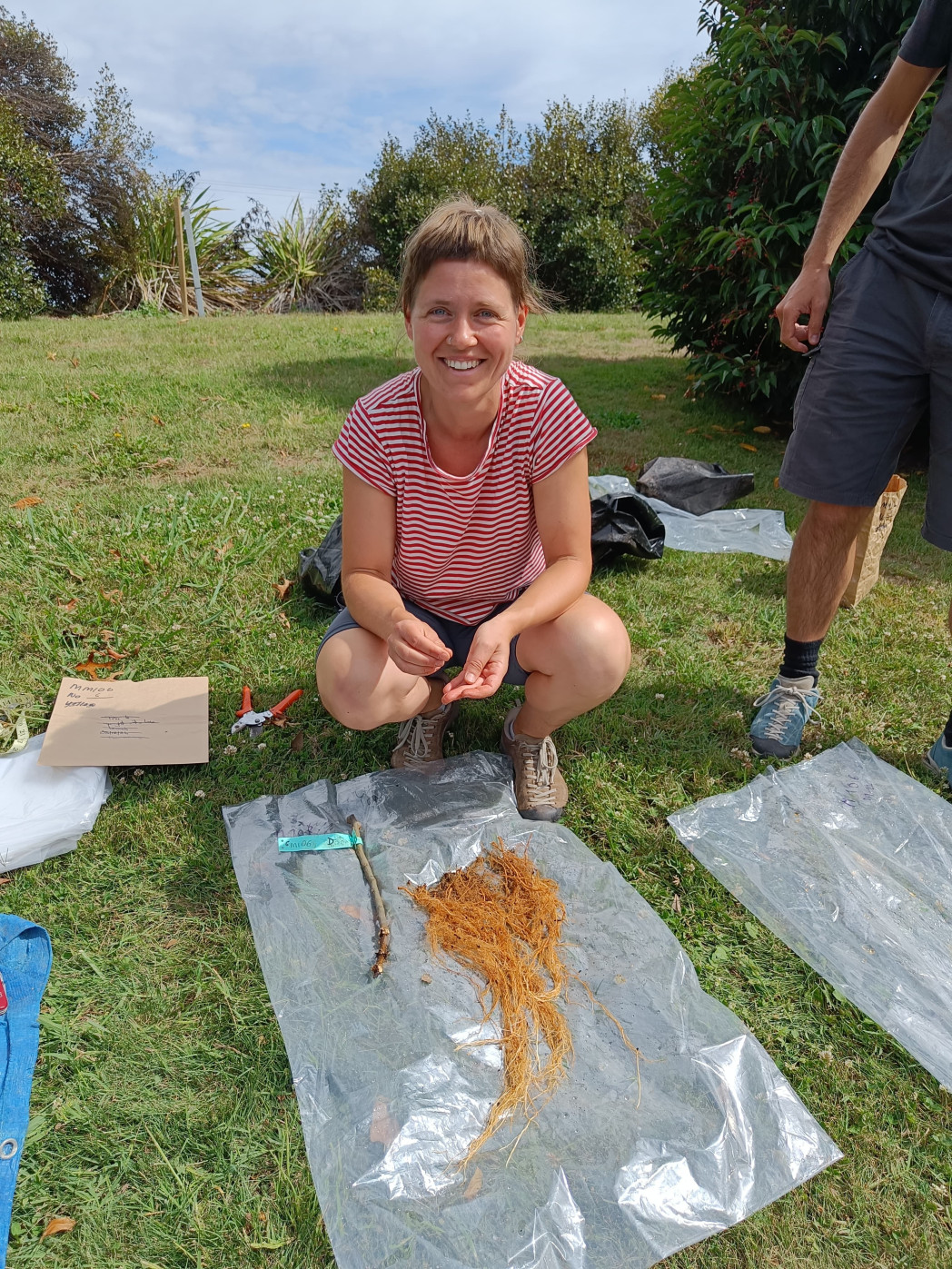 Anna-Lena Haug working on her project in the fields. 