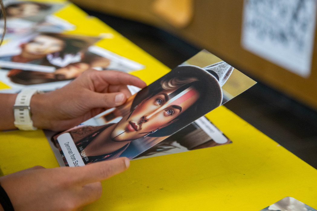 Un esempio delle immagini generate dall'IA all'interno del progetto.