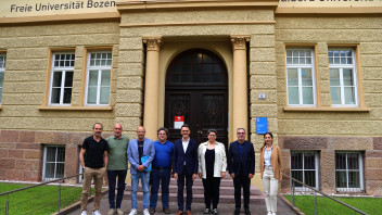 unibz rinnova il contratto collettivo per il personale tecnico e amministrativo