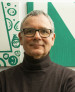 Porträtbild des Landschaftsarchitekten Andreas Kipar mit schwarzem Rolli vor weiß-grünem Hintergrund