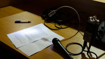 unibz insight: va online, nella nuova newsroom, il podcast di unibz