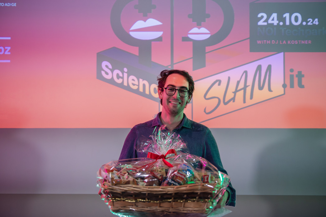 Pietro Postacchini wins the Bolzano Science Slam.