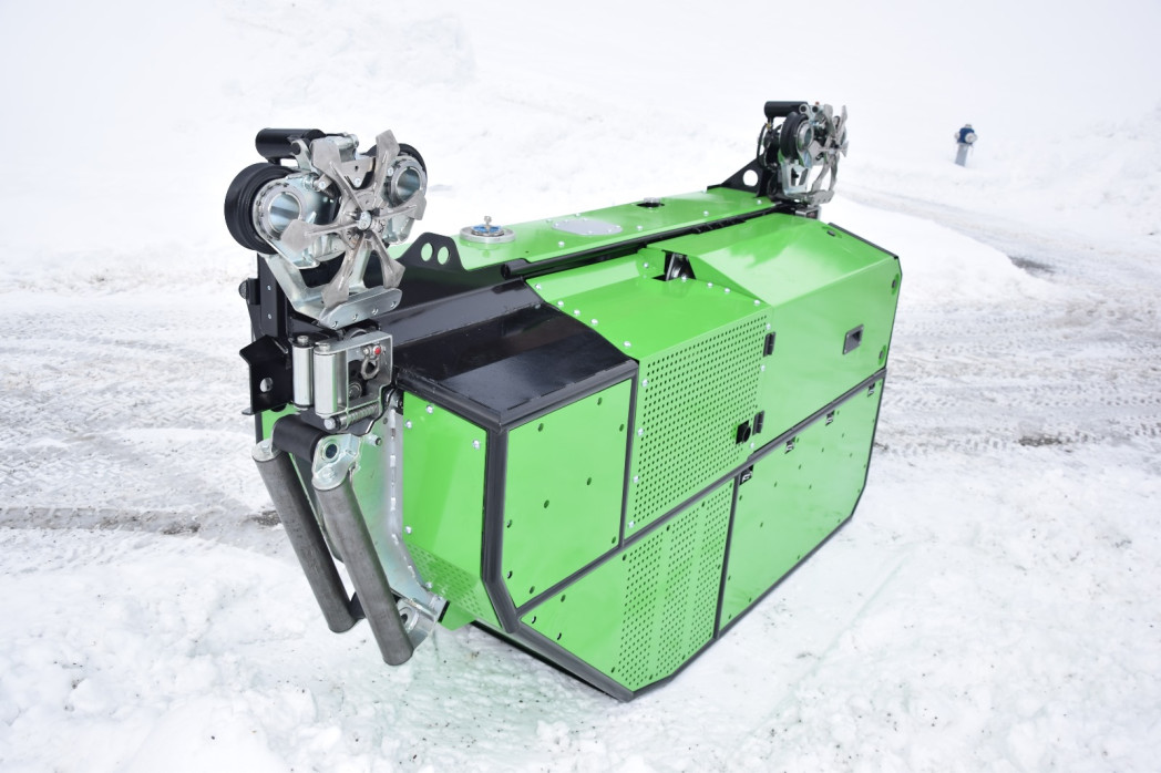 The self-driving crane HULK from Leitalpin. 