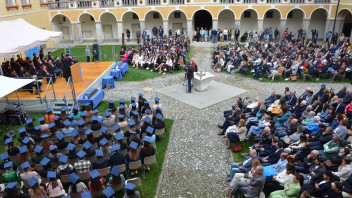 Diplomverleihung an 200 Absolvent*innen in der Hofburg Brixen