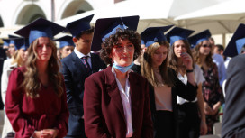 Diplomverleihung am Waltherplatz Bozen