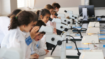 JuniorUni: Wenn Wissenschaft zum Kinderspiel wird!