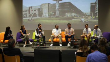 Alumni Homecoming 2022. I*le laureati*e di 25 anni di unibz di nuovo a Bolzano