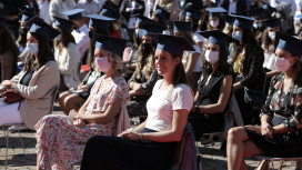 Con il tocco in piazza. La cerimonia di conferimento dei diplomi in centro a  Bressanone