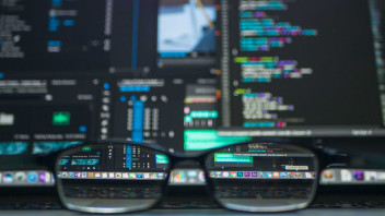 Cybersicherheit: Kurs für italienweiten Wettbewerb für „gute“ Hacker an unibz